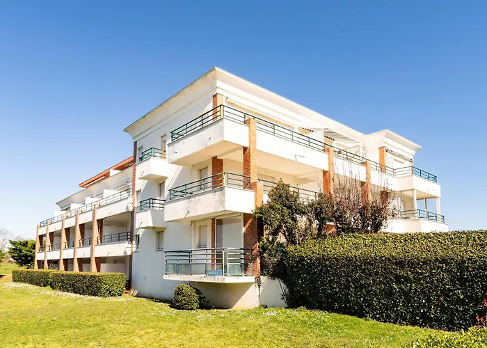 58 Plein Ouest, Pied Apartment *